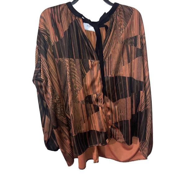 NEW Zara Abstract T-Shirt Print Top Blouse Small - Picture 3 of 4